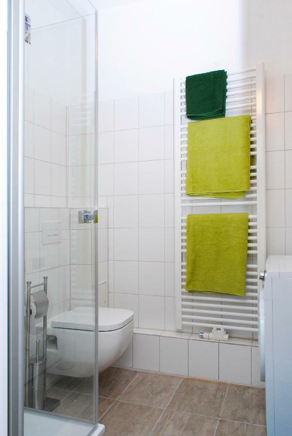 Appartement Ueber Dem Kino Toni Berlin Kültér fotó